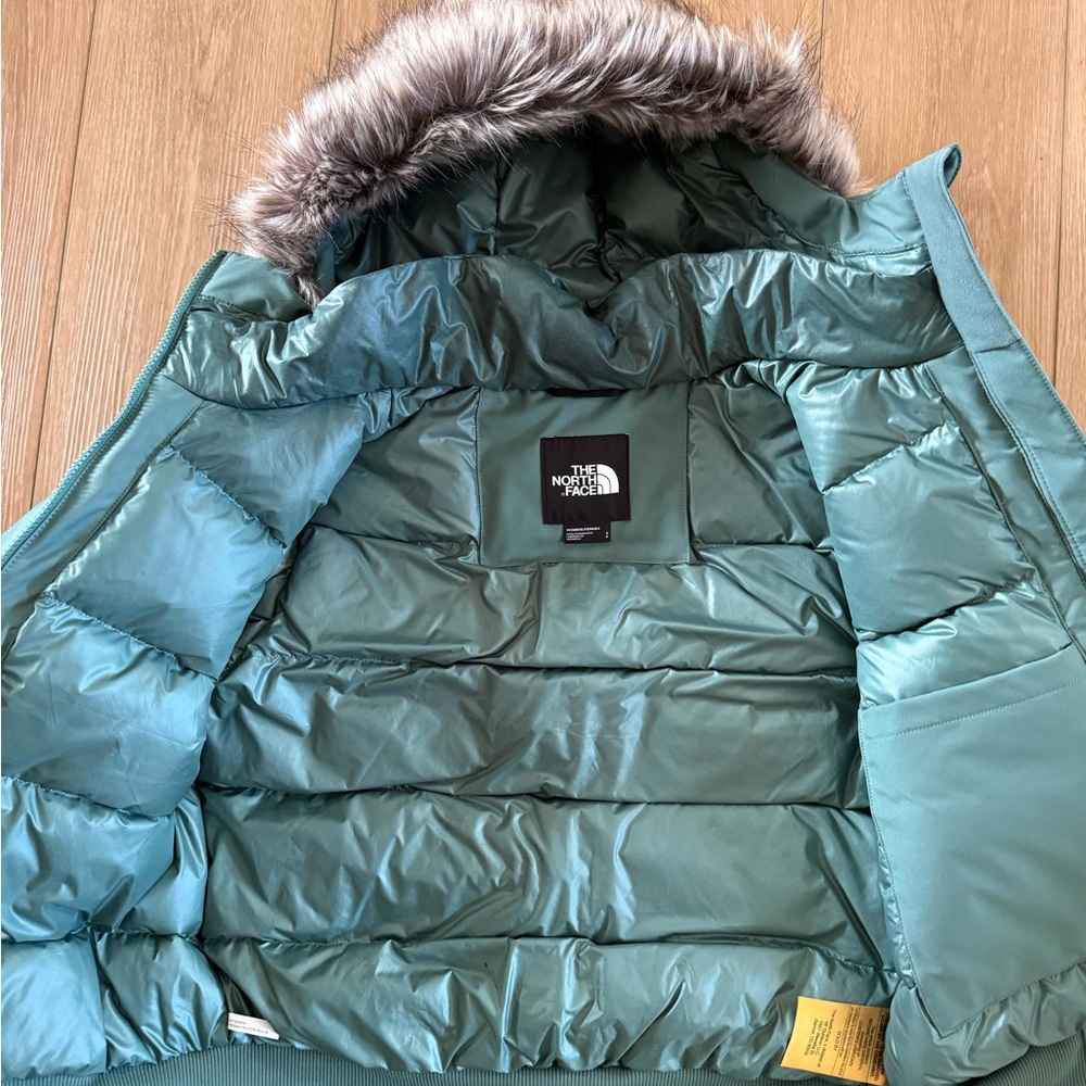 The North Face Women's Arctic Bomber Jacket - Sage - Picture 4 of 6